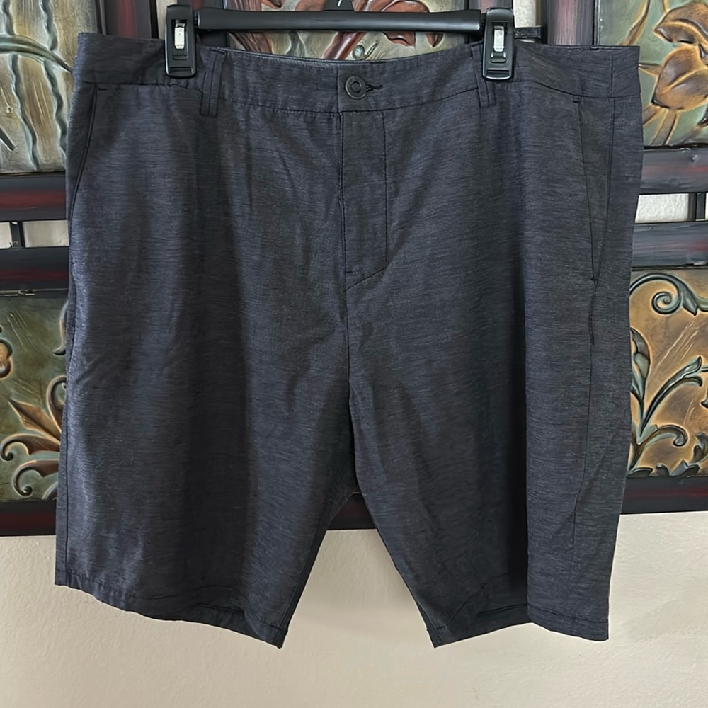Hybrid dark grey shorts